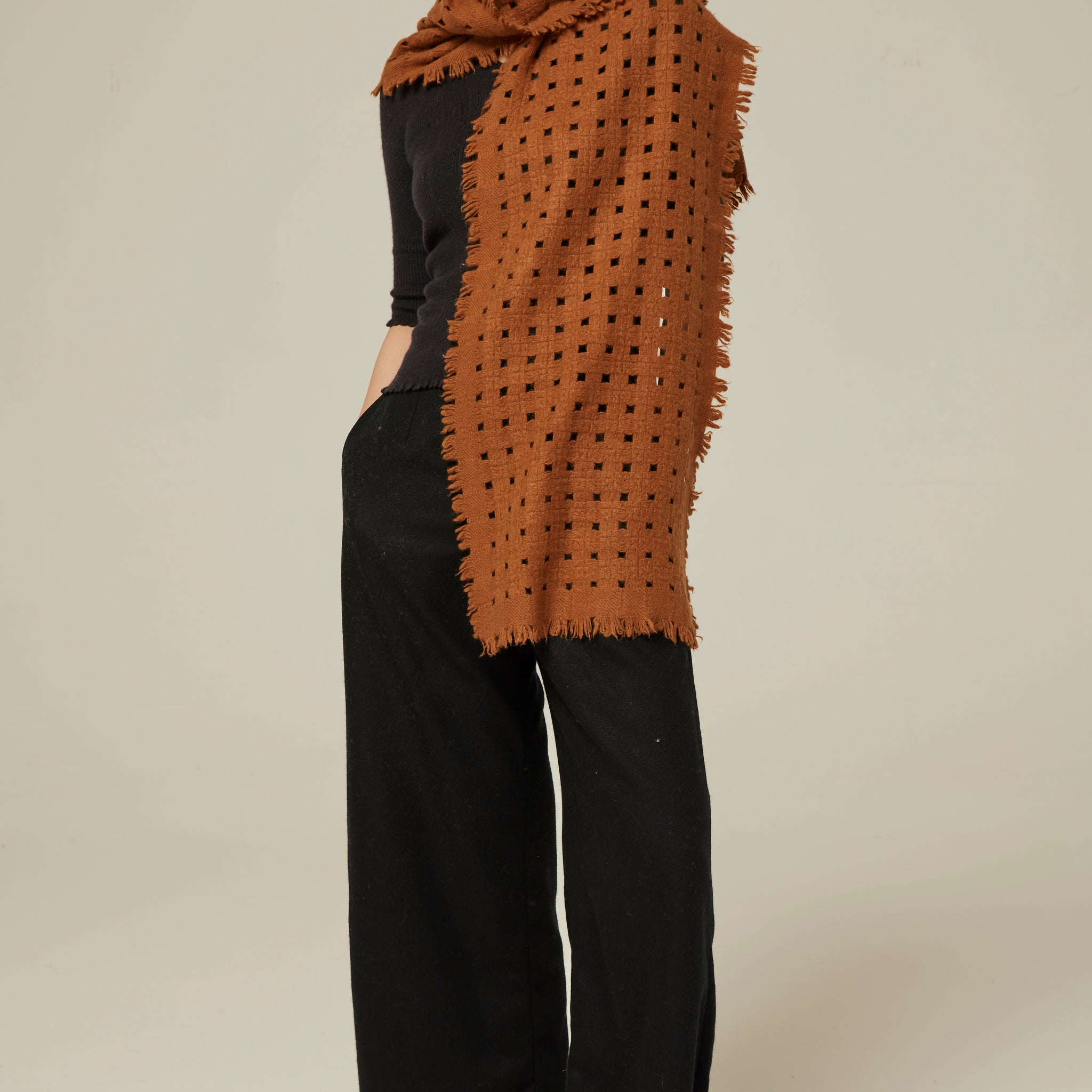 Cashmere scarf with square grid pattern